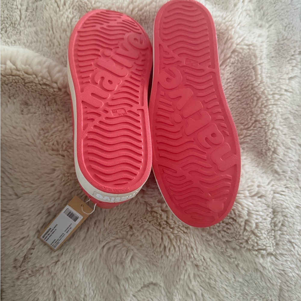 Native Slip-On Sneakers Women’s size 10 new in box - Picture 10 of 12